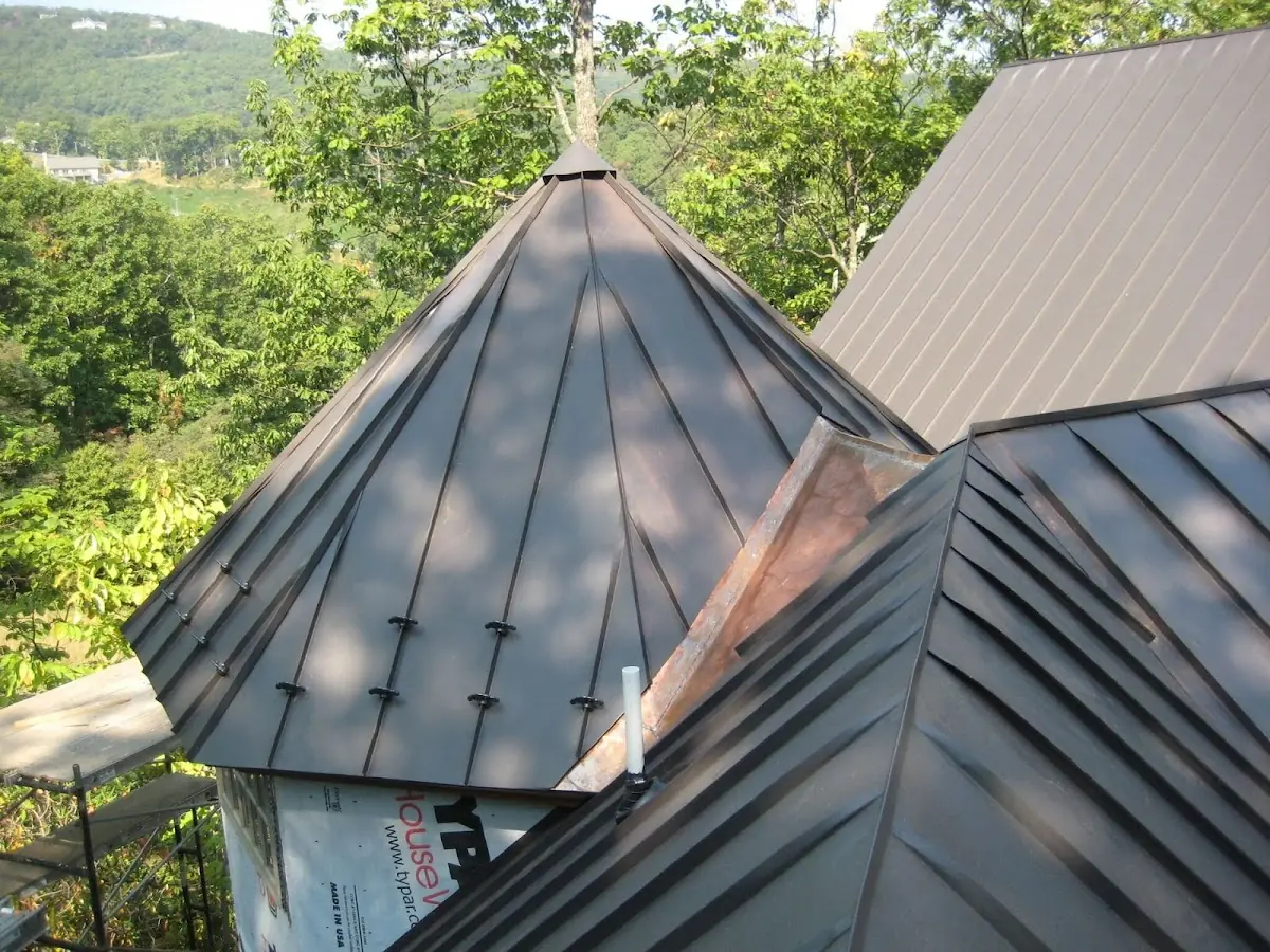 Professional Roof Tarp Installation by Craftsman Roofing in Rollingwood